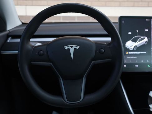 Used 2020 Tesla Model Y Long Range AWD/4WD image 32