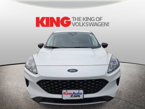 Used 2022 Ford Escape SE w/ Cold Weather Package image 9