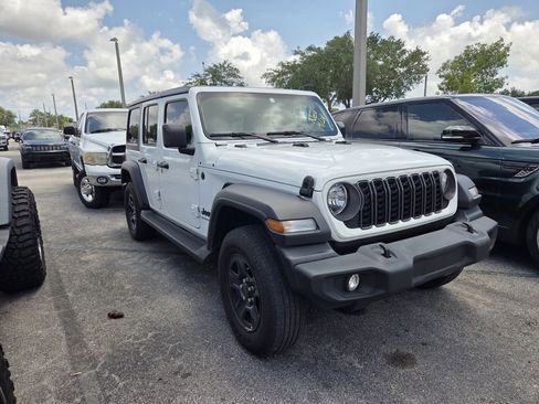Used 2024 Jeep Wrangler Unlimited Sport AWD/4WD image 2