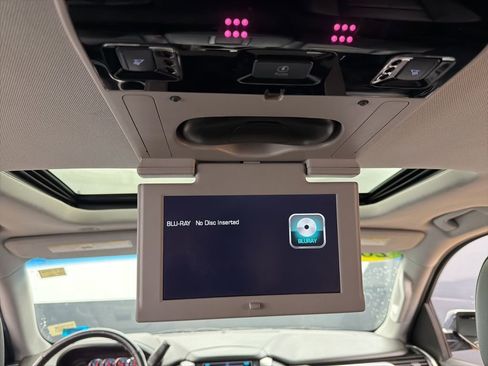 Used 2019 Chevrolet Tahoe LT image 10