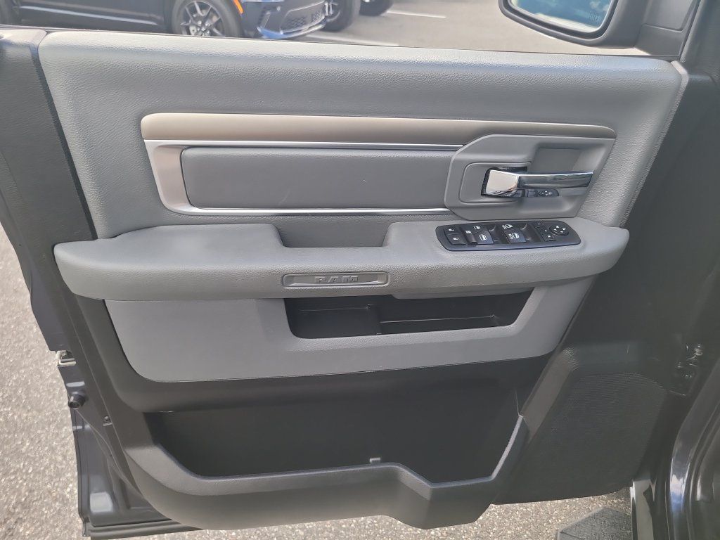 Used 2019 RAM 1500 Big Horn RWD image 17