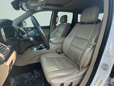 Used 2020 Jeep Grand Cherokee Limited AWD/4WD image 12