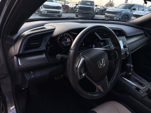 Used 2017 Honda Civic Sport image 15