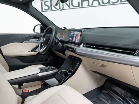 Used 2025 BMW X1 xDrive28i w/ Technology Package image 21