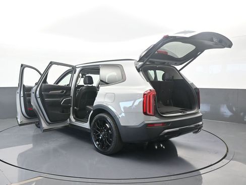 Used 2022 Kia Telluride SX w/ SX Prestige Package image 84