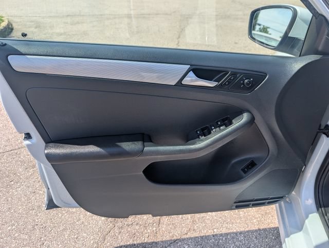 Used 2018 Volkswagen Jetta S w/ Cold Weather Package FWD image 9