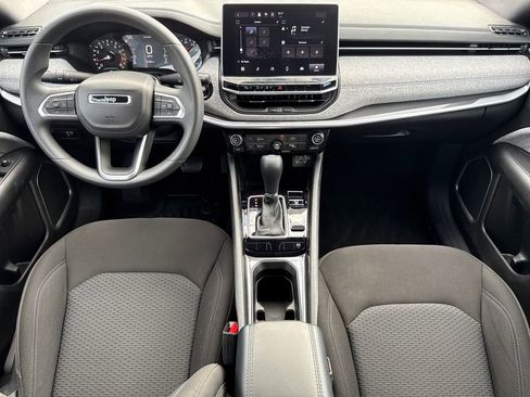 Used 2024 Jeep Compass Sport AWD/4WD image 11