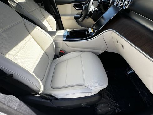 New 2026 Mercedes-Benz GLC 300 image 15