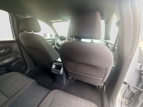 Used 2025 Honda HR-V Sport image 28