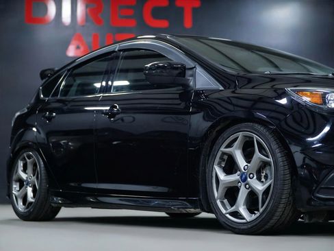 Used 2018 Ford Focus ST image 3