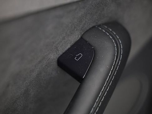 Used 2026 Tesla Model Y 2WD image 25