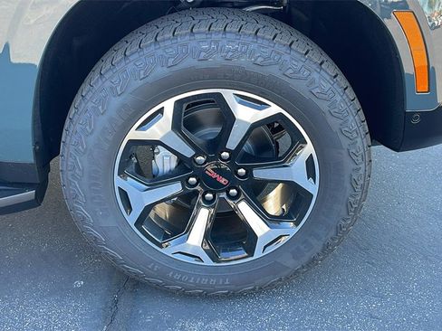 New 2026 GMC Yukon XL AT4 image 9