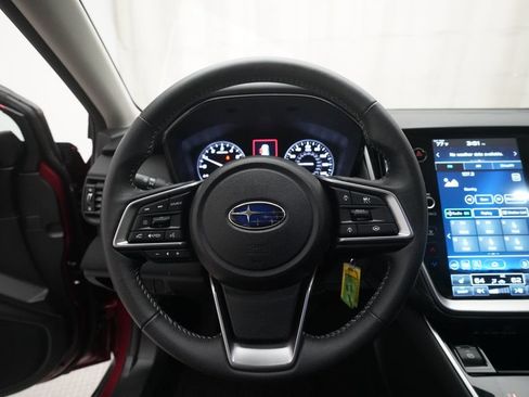 Used 2024 Subaru Outback Premium AWD/4WD image 4