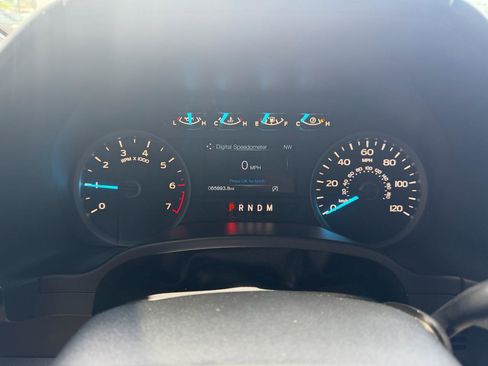Used 2019 Ford F150 XLT w/ Equipment Group 302A Luxury AWD/4WD image 15