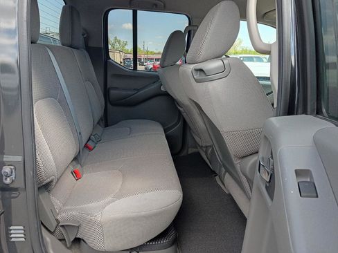 Used 2012 Nissan Frontier SV image 20