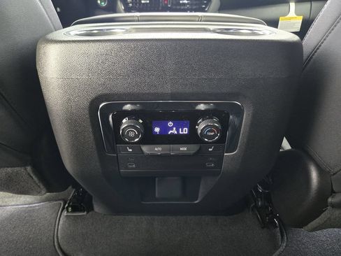 New 2026 Chevrolet Suburban LT w/ Comfort Package RWD image 33