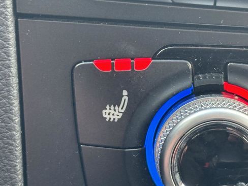 Used 2017 Audi Q5 2.0T Premium Plus w/ Technology Package image 38