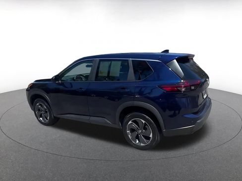 Used 2025 Nissan Rogue SV FWD image 10