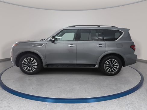 Certified 2023 Nissan Armada SL w/ Midnight Edition Package AWD/4WD image 8