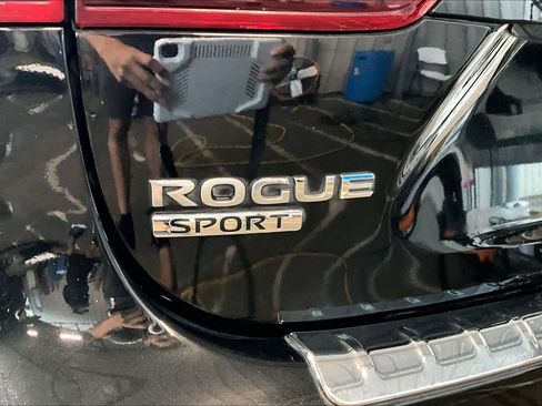 Used 2019 Nissan Rogue Sport SV w/ Technology Package FWD image 30