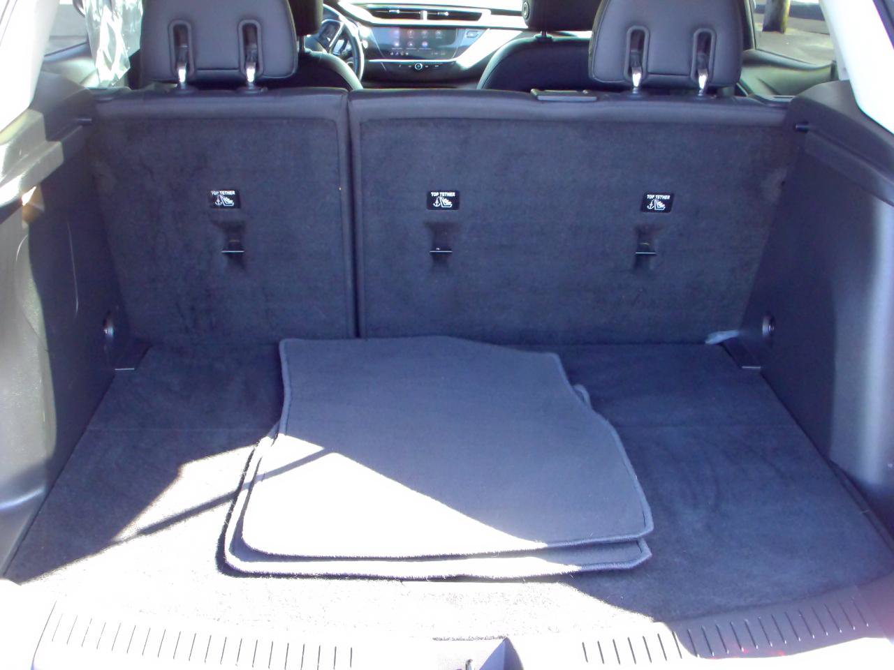 Used 2022 Buick Encore GX Preferred w/ Cold Weather Comfort Package FWD image 27