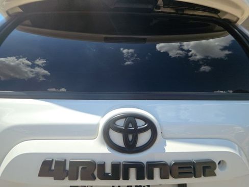 Used 2020 Toyota 4Runner SR5 RWD image 4