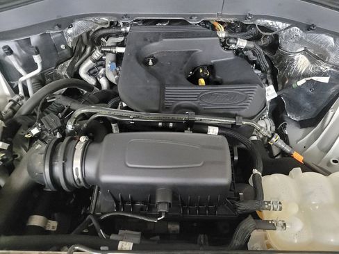 Used 2020 Ford Explorer XLT w/ Equipment Group 202A image 30