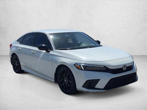 Used 2024 Honda Civic Sport image 3