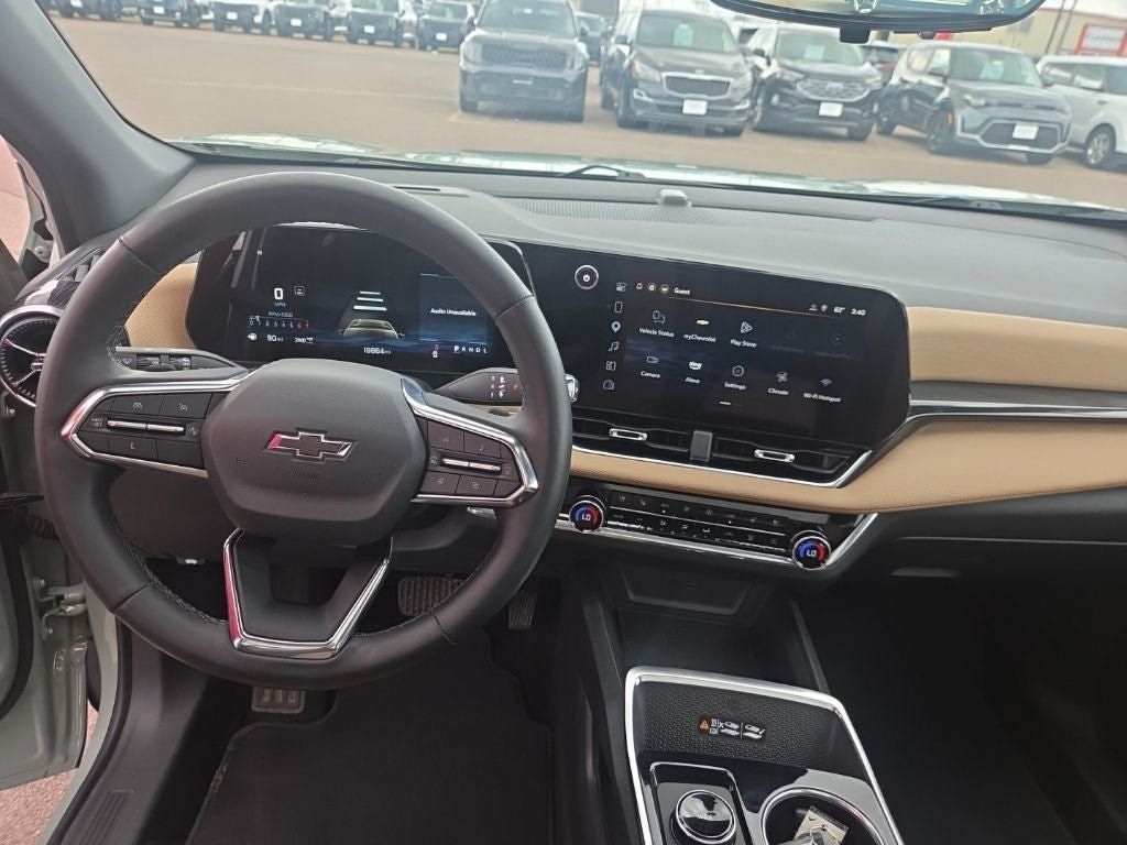 Used 2025 Chevrolet Equinox ACTIV w/ Safety and Technology Package AWD/4WD image 14