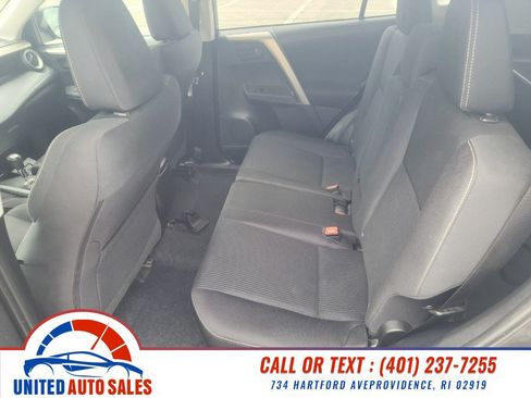 Used 2013 Toyota RAV4 XLE AWD/4WD image 10