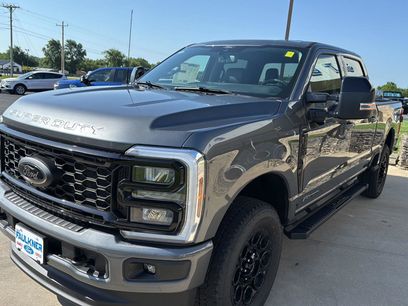 New 2025 Ford F250 Lariat w/ Black Appearance Package