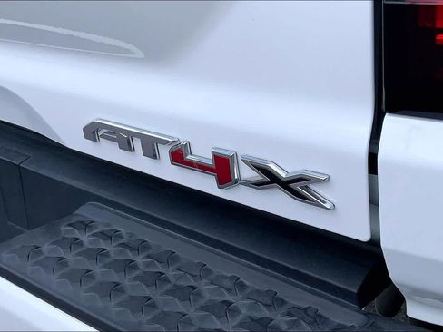 Used 2025 GMC Canyon AT4 w/ AT4X Package AWD/4WD image 7