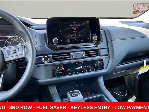 Used 2024 Nissan Pathfinder S AWD/4WD image 9