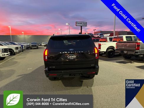 Used 2025 Ford Expedition Max Active image 9