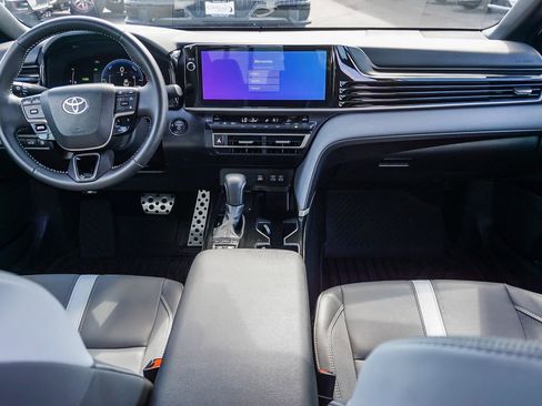 Used 2025 Toyota Camry SE w/ Multimedia Upgrade Package FWD image 15