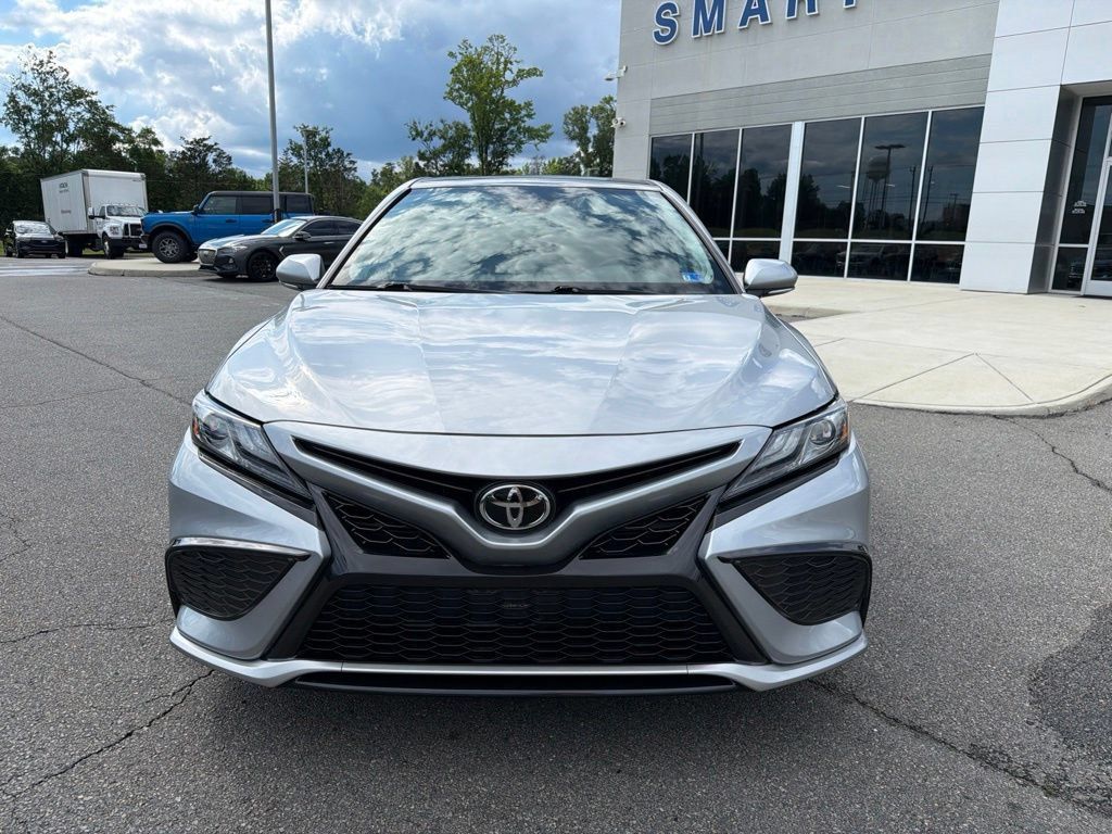 Used 2021 Toyota Camry XSE w/ Navigation Package FWD image 9