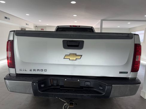 Used 2010 Chevrolet Silverado 1500 LT AWD/4WD image 5
