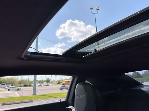 Used 2010 Chevrolet Camaro SS w/ RS Package image 8