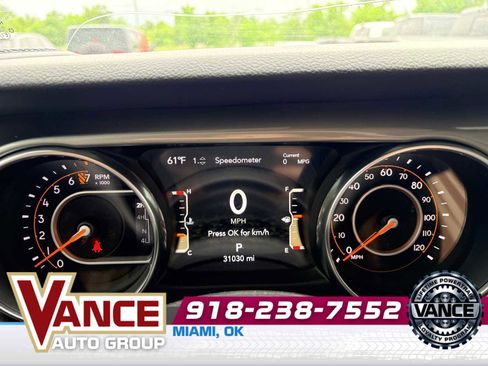 Used 2020 Jeep Gladiator Overland w/ Trailer Tow Package AWD/4WD image 32