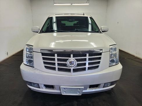 Used 2009 Cadillac Escalade 4WD Hybrid image 2