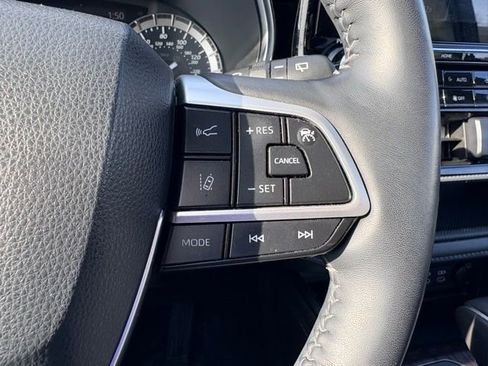 Used 2022 Toyota Highlander Platinum image 23