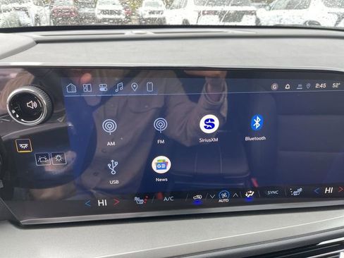 New 2026 Chevrolet Traverse LT w/ Driver Confidence Package AWD/4WD image 16