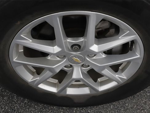 Used 2022 Chevrolet Equinox LS w/ LS Convenience Package image 27