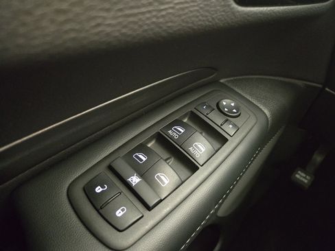 Certified 2024 Dodge Durango SXT image 33