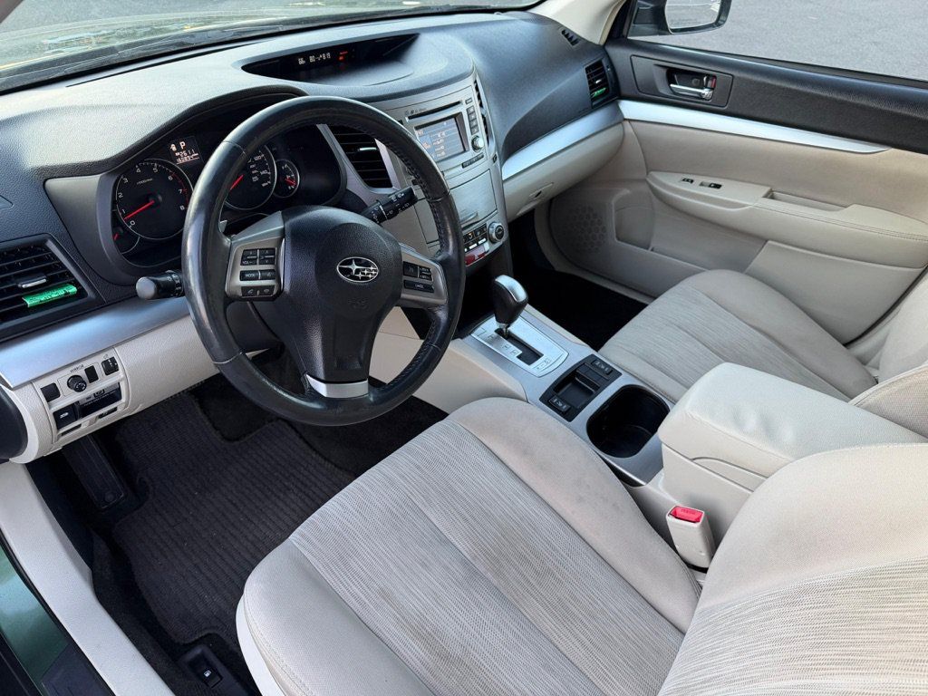 Used 2014 Subaru Outback 2.5i Premium AWD/4WD image 9
