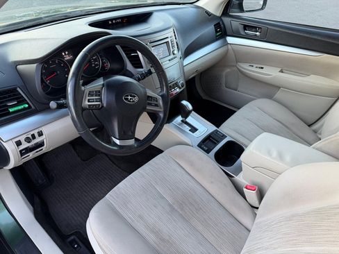 Used 2014 Subaru Outback 2.5i Premium AWD/4WD image 9