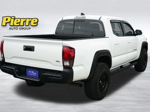 Used 2021 Toyota Tacoma TRD Off-Road AWD/4WD image 7