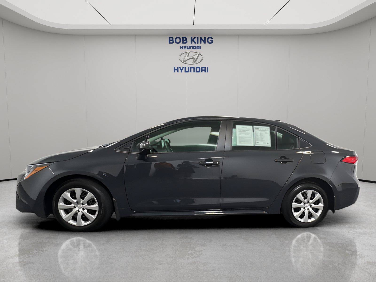 Used 2026 Toyota Corolla LE FWD image 2