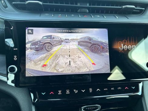 New 2026 Jeep Grand Cherokee Limited w/ Limited Altitude Package AWD/4WD image 11