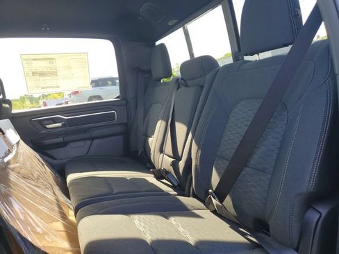 New 2026 RAM 1500 4x4 Crew Cab image 18